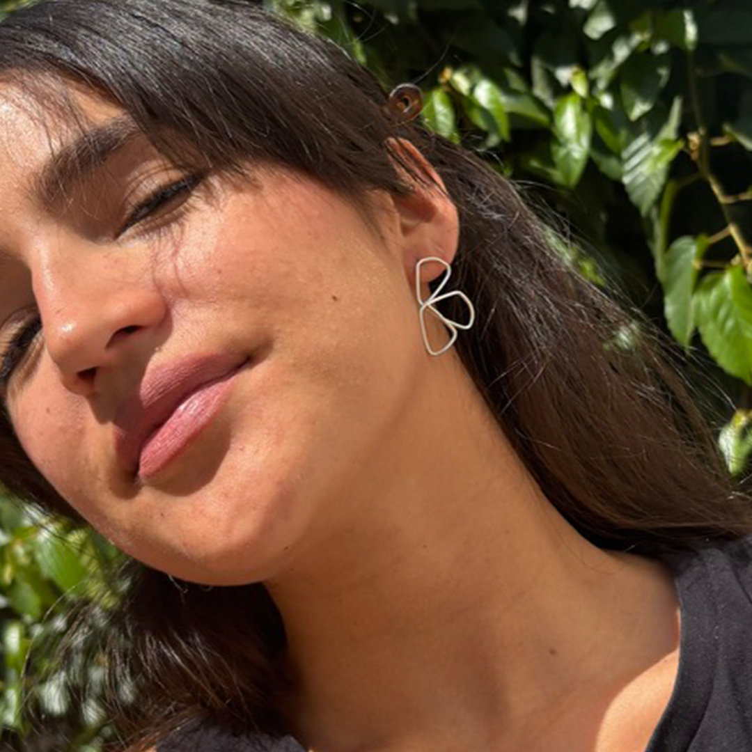 Aretes flores alambre