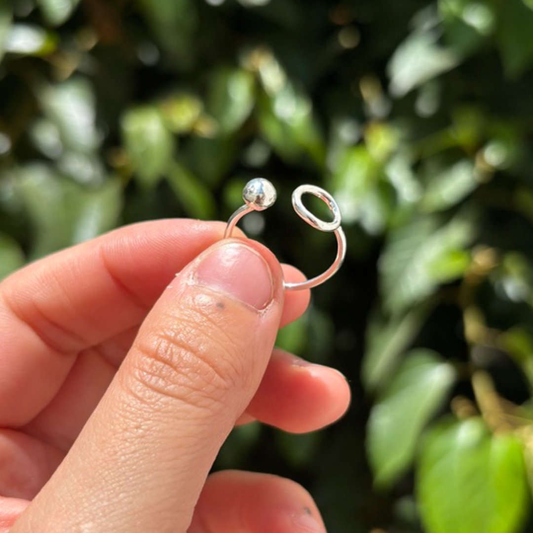 Anillo círculo bolita