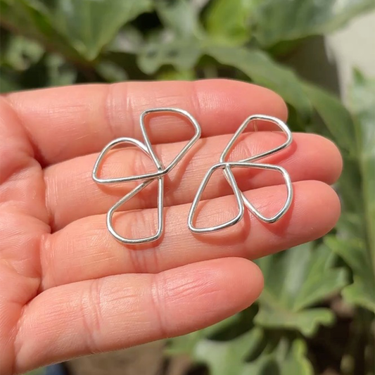 Aretes flores alambre