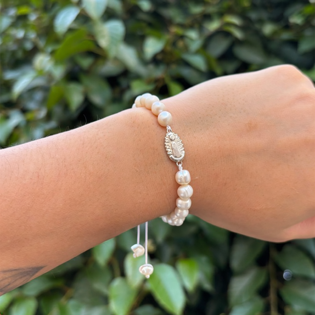 Pulsera Virgen con perlas
