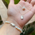 Pulsera Virgen con perlas
